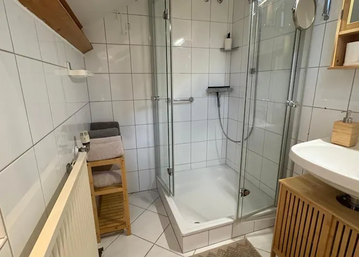 Bedhard - Urlaub In Der Idylle *